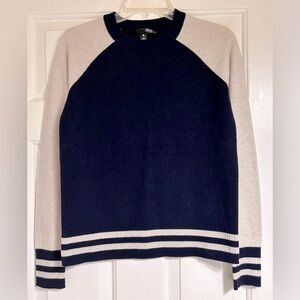 Aqua 100% cashmere sweater size small